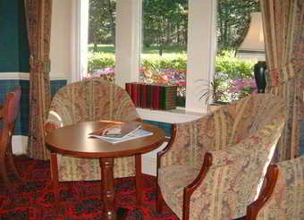 Loch Kinord Hotel