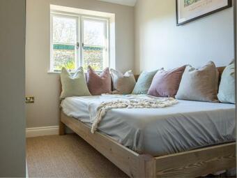 Laurel Cottage