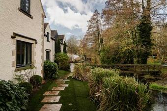 Hotel Wild Thyme & Honey