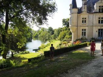 Ch�teau Des Loups - Les C�dres Bleus