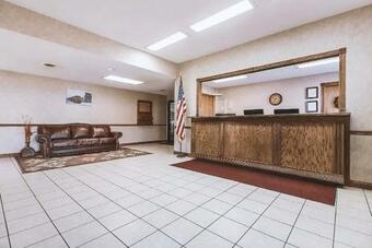 Hotel Sky-palace Inn & Suites Mccook