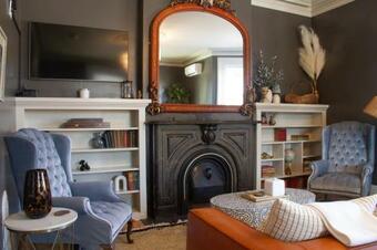 Hotel Pert House