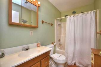 106 Ne 26th Street