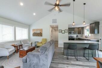 Secluded Coastal Oasis Surrounded By Nature - Pet And Rv Friendly