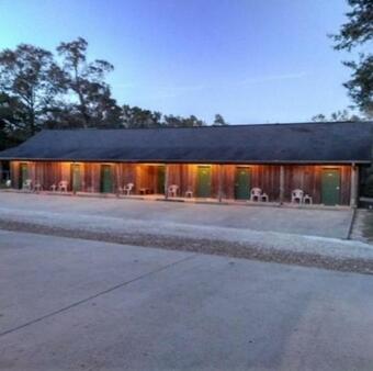 Posada Whispering Creek Lodging & Rv Resort