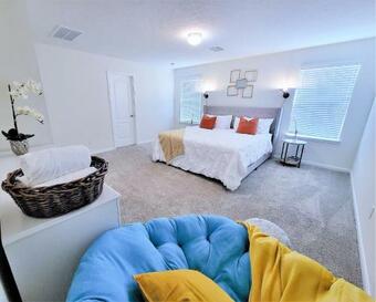 Cozier Home 3br 2.5bath Near Iah Movie Rm Karaoke Table Tennis