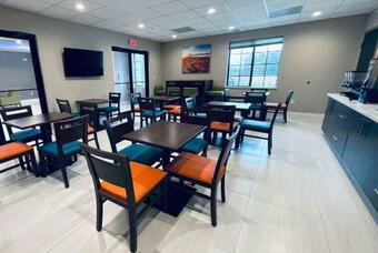 Hotel Days Inn & Suites By Wyndham Greater Tomball