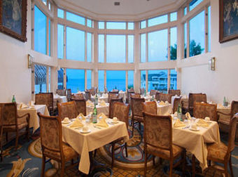 Hotel Water's Edge Resort & Spa