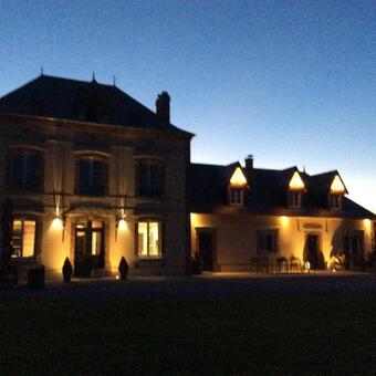 Hostal Chambres "le Tirel "