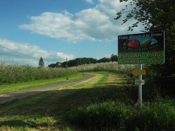 Bed & Breakfast Ferme Cidricole Hugues Desfri�ches