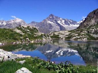 Bed & Breakfast Les Clarines Perceneige - Chambre D'h�tes Vue Sur Montagne