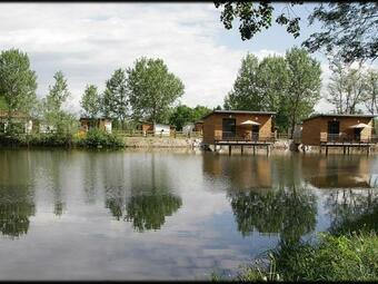 G�te Veauchette, 3 Pi�ces, 4 Personnes - Fr-1-496-78