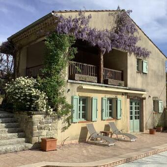Courtyard Gite With Very Large Shared Pool