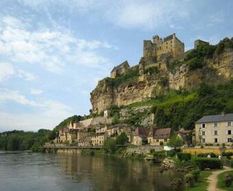 Escapade � La Campagne - Court De Tennis