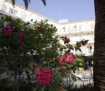 Hotel Castell Dels Hams