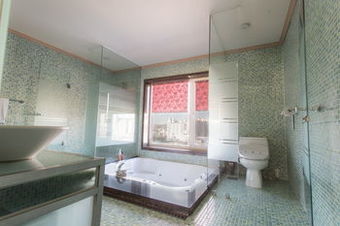 Landmark Hotel