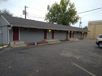 Hotel Highway Motel