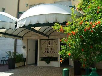 Hotel Aron