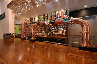 Posada The Halford Bridge Inn