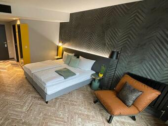 Loginn Hotel Stuttgart Zuffenhausen