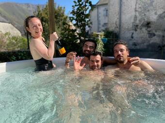 Apartamento Le Petit Monrepos Avec Jacuzzi Nordique