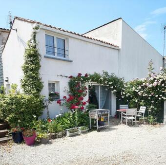 Au Pied De L'ile Ol�ron