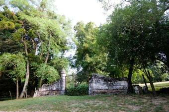 Le Logis Du Pressoir Self-catering Gites & Bed And Breakfast