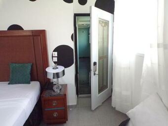 Le Montr�al Hotel