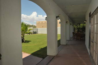 Posada Los Viajeros Inn
