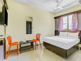 Capital O 86316 Hotel Geeta Palace