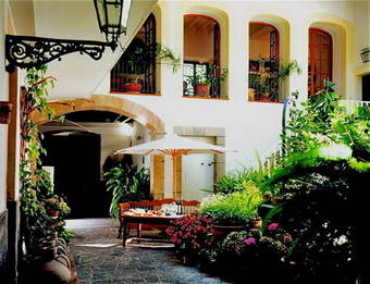 Hotel Can Roses