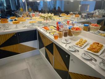 Dm Hotel