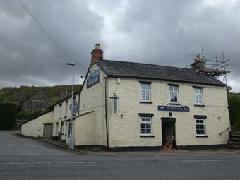 Posada The Farmers Arms, Cwmdu