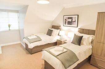 Kvm - Hampton House