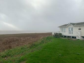 Stunning Lodge With Fantastic Views Of The Water
