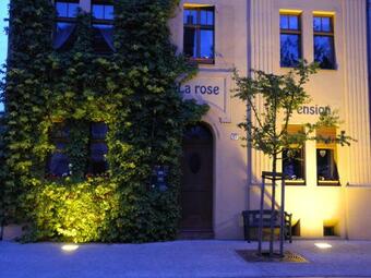 Hostal Pension La Rose
