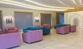 Wingston A Treehouse Hotel, Barsana