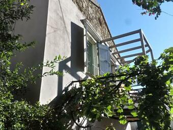 Family House 1800
