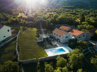 Apartamento Holiday Home Leptir
