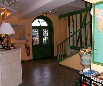 Hotel De La Tour