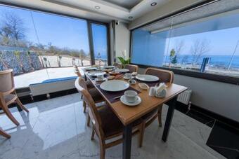?ehrar Suite Hotel