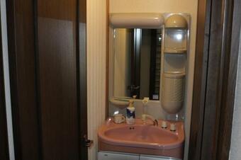 Hostal ???????????