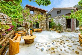 Traditional Apartments Elafos