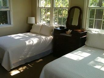 Hotel Cedar Creek