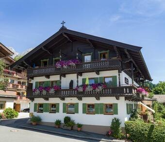 Hostal Pension Hinterholzer