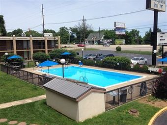 Motel Bluegrass Inn