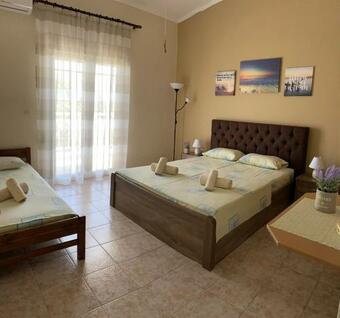 Apartamento Theodora?s Studios 2