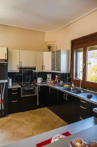 Luxury Villa Thea