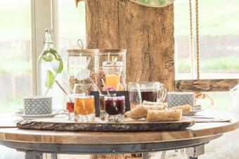 Hostal Maisons D'h�tes - Domaine Le Coq Enchant�