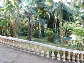 Bed & Breakfast Sarl Mayoume